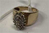 Stunning 10K Solid Gold & Diamond Ring