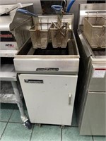 Frymaster Fryer Frymaster  Probably a 35 lb,