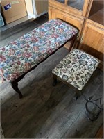 Lot  with  small bench and electric foot stool