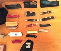 15-Knives & small magnifier w/ light