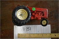 vintage Ertl 1/16th scale international tractor -