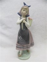 LARGE LLADRO GIRL WITH BASKET OF FLOWERS 10.5"T