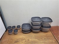 RUBBERMAID Various Plastic Storage Containers +