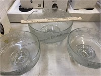 3 Tara glass footed bowls