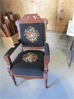 VICTORIAN NEEDLE POINT ARM SITTING CHAIR