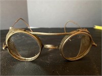 Antique steampunk goggle glasses