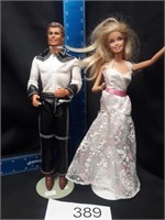 Barbie & 1968 Western Ken Doll (Stand Not