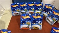 8 Hot wheels New on card