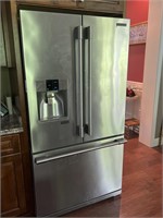 NICE Frigidaire refrigerator, Stainless Steel