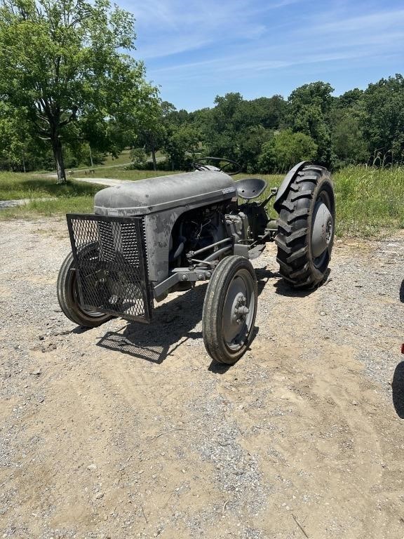 Ferguson T0-20 Tractor, Starts, Runs, Operated