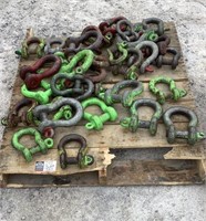(approx qty - 35) Assorted Shackles-