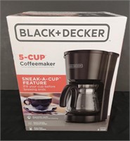 New Black & Decker 5 cup coffee maker in black