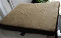 SERTA  Orthopedic Dog Bed      (NEW)  Medium