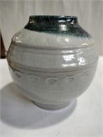 Pottery vase 6 in signed