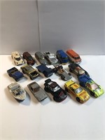 16 Matchbox Toy Cars *Nice Vintage*