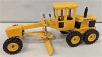 Ertl JD Road Grader 1/16