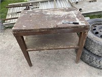 SMALL WOOD TABLE
