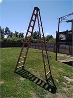 12 ft fiberglass step ladder 300 lb