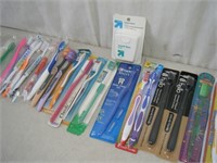 25 count new sealed Toothbrush + Floss