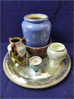 TRAY: 5PC ASSORTED ART POTTERY/GLASS