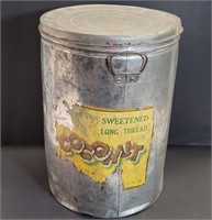 Vintage Coconut tin.
25 lbs.
12 in diameter x
