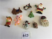 GROUP OF RESIN PINS CHRISTMAS SCOTTIE DOG