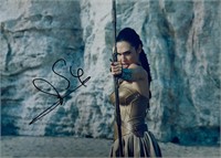 Autograph COA Wonder Woman Photo