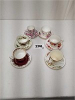 Lot of 6 Cup and Saucers