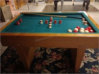 Town and Country Padded Pool Table w Balls and