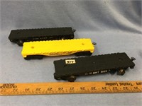 lots of 3, Lionel train cars