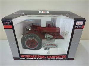 Farmall 400 w/Electrall NIB 1/16