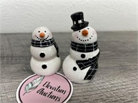 Winter Snowmen Salt & Pepper Shakers