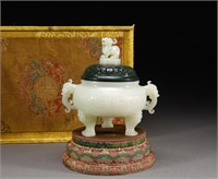 Hetian jade stove of Qing Dynasty