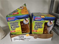 2 Cnt Wasp & Yellow Jacket Traps