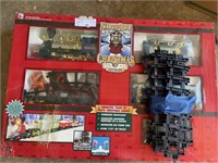 2 pcs North Pole Christmas Express Train and Track