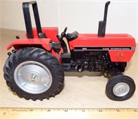 Ertl Case IH 695 Ontario Show Toy Tractor