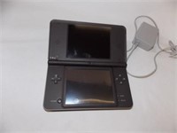 Nintendo DSXL, charges and powers on