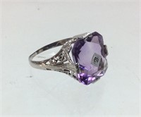 10kt GOLD, AMETHYST & DIAMOND RING, 2.8g, SIZE 6