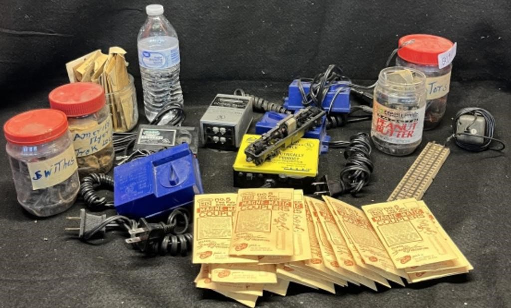 LARGE LOT OF MODEL RR ITEMS TRANSFORMERS, ETC.