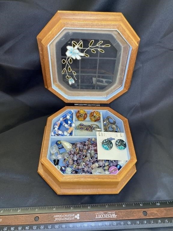 Small jewelry box with contents