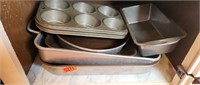 METAL BAKING & MUFFIN PANS