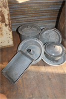 LOT OF GRAY ENAMEL SPLATERWEAR