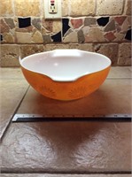 Pyrex Bowl- Orangish color