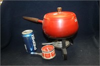 VINTAGE FONDUE POT