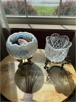 2 glass bowls with stands