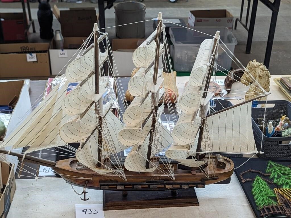 Model Ship - 28"