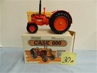 1/16 Case 600 Tractor