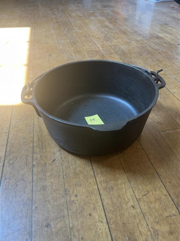 5 QT CAST IRON POT