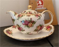 Royal Albert Old Country Roses teapot & underplate