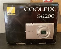 Nikon Coolpix S6200 digital camera